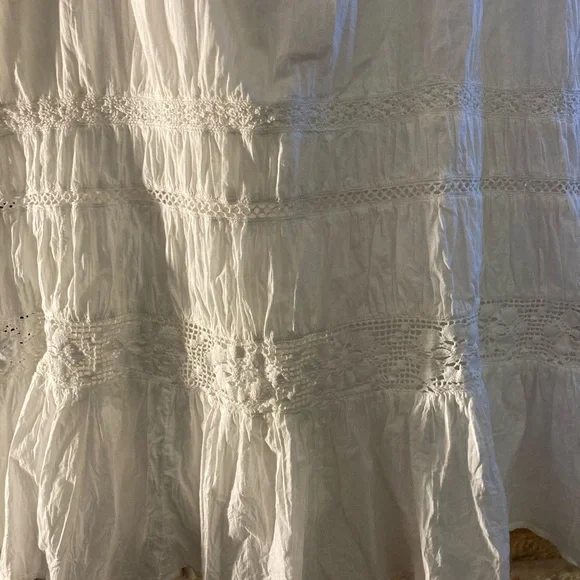 Venezia White Maxi Skirt with Lace Accents - Picture 3 of 7